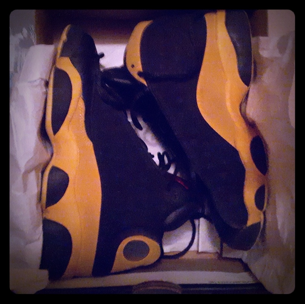 Jordan 13s "mellos"